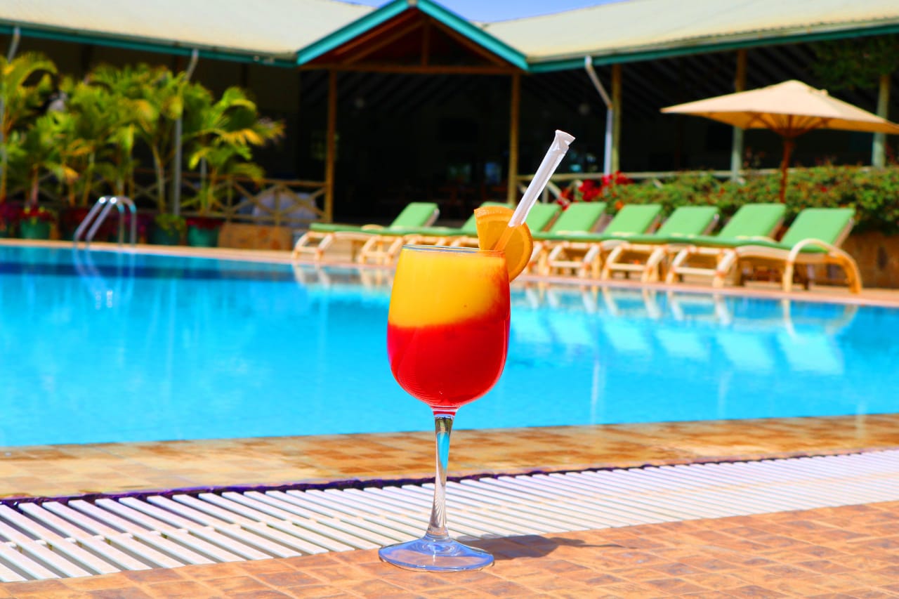 Maanzoni Lodge pool