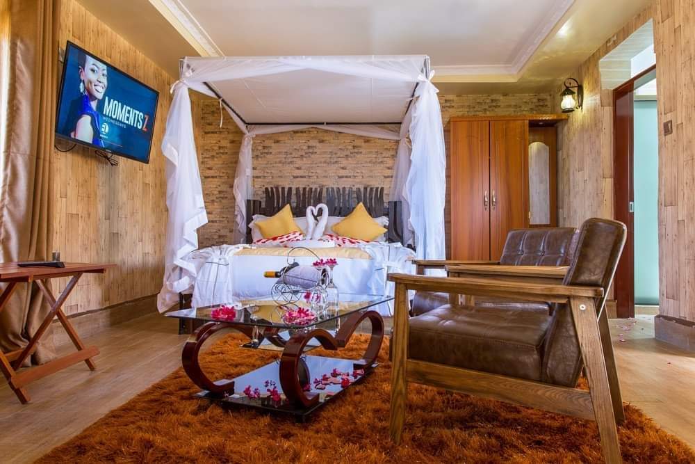 NOKRAS RIVERINE HOTEL
