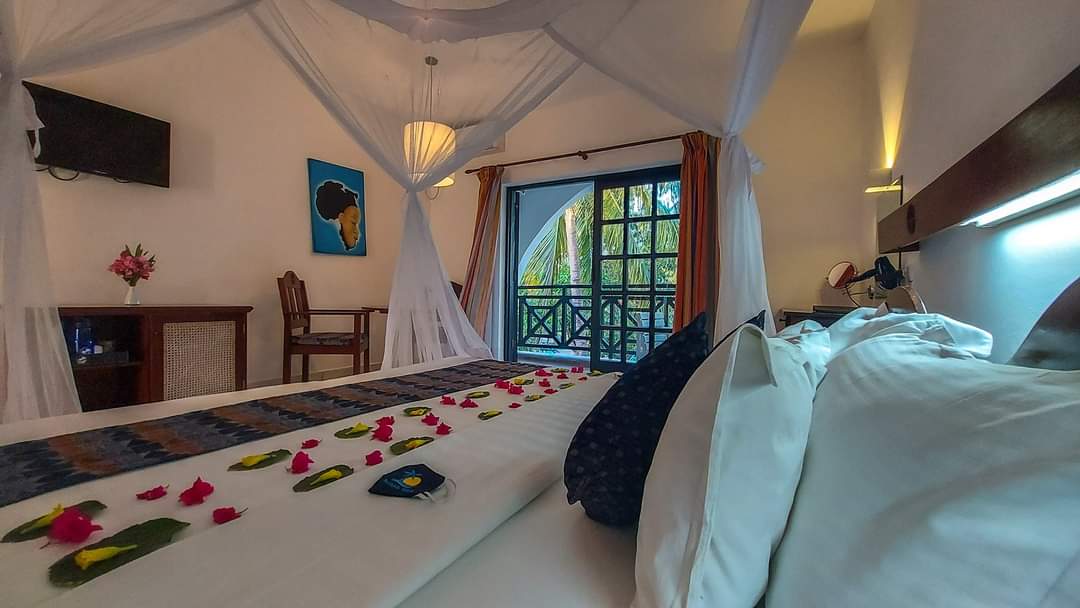 DIANI SEA LODGE