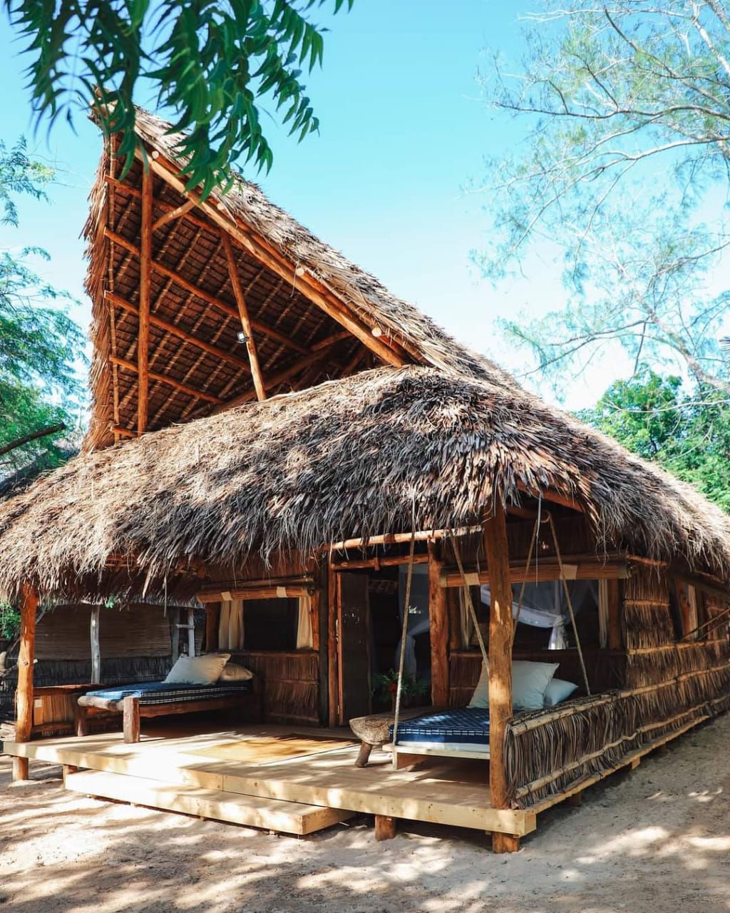 CHE SHALE HOTEL